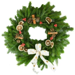Spruce Christmas Wreath (White)